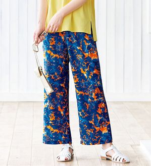 VINNO（ヴィノ）の「ニュアンスプリントイージーワイドパンツ（ワイドパンツ・ガウチョ）」｜オレンジ／ネイビー