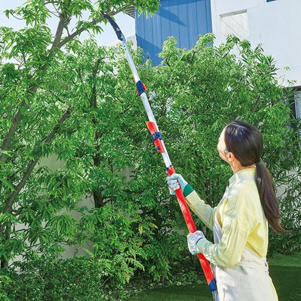 「伸縮式高枝鋸「剪定カーブソー」（ガーデニング・園芸用品）」｜詳細画像