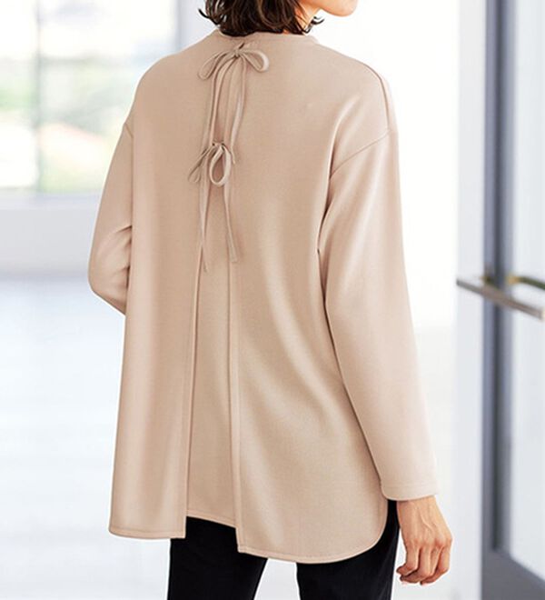 BELLUNA（ベルーナ）の「＜ＥＬＬＥ　Ａｃｔｉｖｅ＞バックリボンロゴチュニック（チュニック）」｜トープ