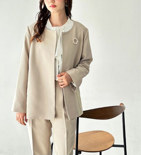 GeeRA（ジーラ）の「【２点セット】フレアーラインジャケットセットアップスーツ（パンツスーツ）」｜詳細画像