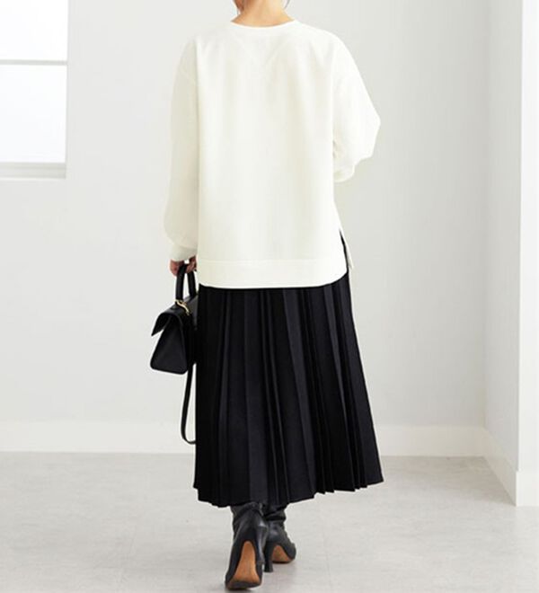 BELLUNA（ベルーナ）の「ロゴプリントダンボールプルオーバー（カットソー）」｜詳細画像