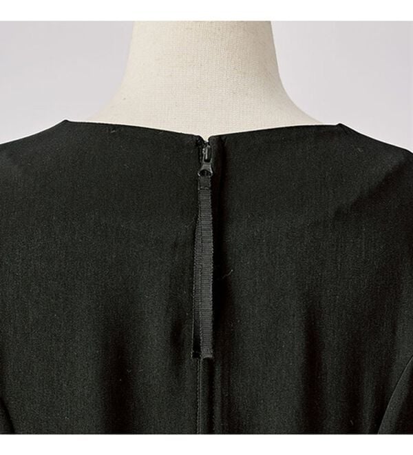 BELLUNA（ベルーナ）の「着心地ゆったりプリーツ切替ワンピース（ブラックフォーマル（喪服・礼服））」｜詳細画像