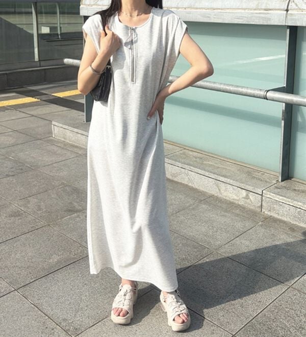 GeeRA（ジーラ）の「前後２ＷＡＹハーフジップＩラインワンピース（カットソーワンピース）」｜詳細画像