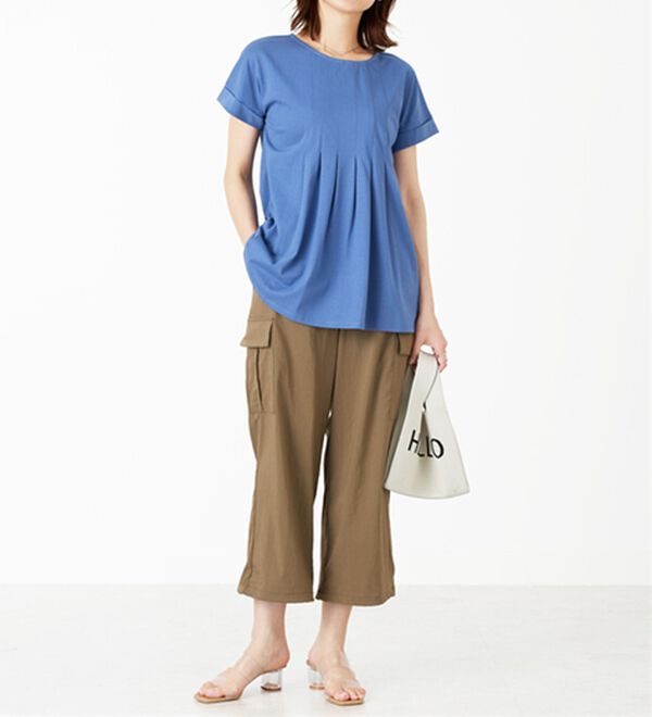 BELLUNA（ベルーナ）の「汗ジミ対策！タックデザインチュニック（チュニック）」｜詳細画像