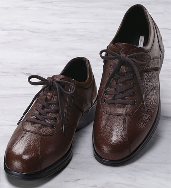 「＜ゴアテックス＞マドラスウォークスニーカー（メンズスニーカー）」｜紐・ダークブラウン