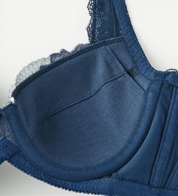 LAVIENNE（ラヴィエンヌ）の「美背中シルエットブラ＆ショーツ（ブラジャー＆ショーツセット）」｜詳細画像