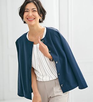 BELLUNA（ベルーナ）の「エアリーサッカー素材ボタン使いカーデジャケット（その他カーディガン）」｜ネイビー