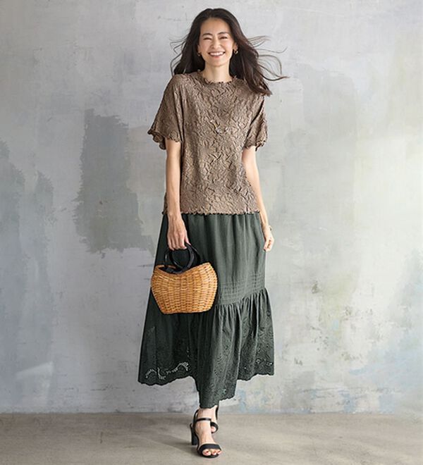 BELLUNA（ベルーナ）の「伸びやかで上品花柄プリーツプルオーバー（カットソー）」｜詳細画像