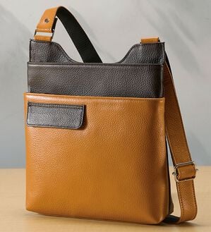 「＜日本製＞姫路レザースマホポケット付ショルダー（メンズショルダーバッグ）」｜コンビ