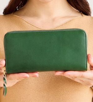 BELLUNA（ベルーナ）の「縦型カード入れの牛革コインスルー長財布（財布・パスケース）」｜フォレストグリーン