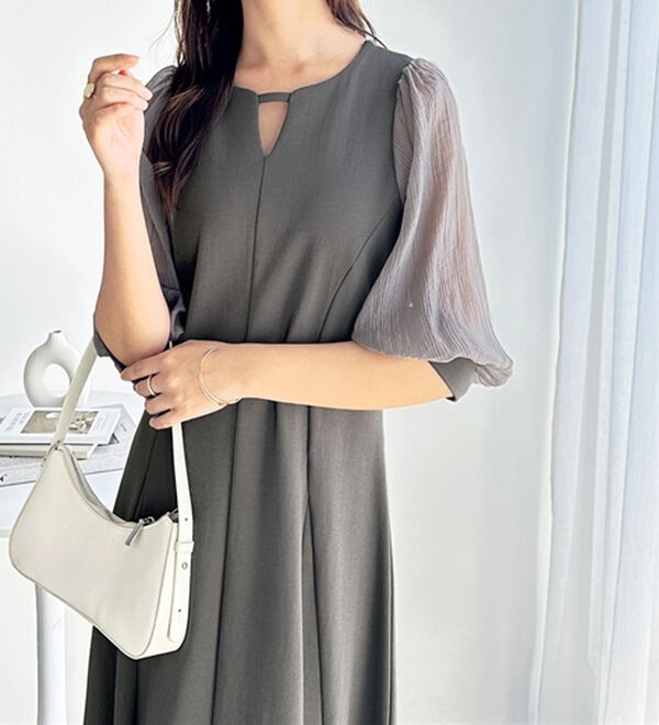 GeeRA（ジーラ）の「袖楊柳シアー美ラインワンピース（カットソーワンピース）」｜詳細画像