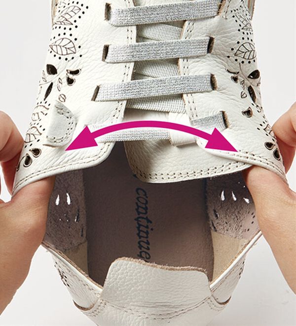 ルフラン（ルフラン）の「ｔｏ　ｂｅ　ｃｏｎｔｉｎｕｅｄ　リーフ柄デザインの甲ゴムシューズ（スニーカー）」｜詳細画像