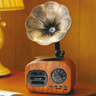 「レトロ木目調　蓄音機型スピーカー（テレビ・オーディオ・カメラ機器）」