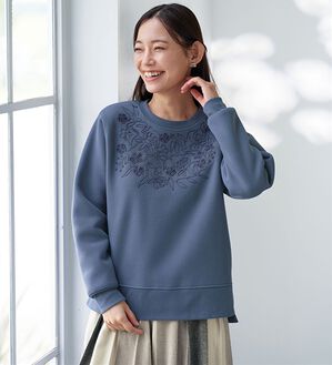 BELLUNA（ベルーナ）の「＜＆ｃｏｃｏｃｈｉ＞刺しゅう使い裏起毛かのこトレーナー（カットソー）」｜ブルー
