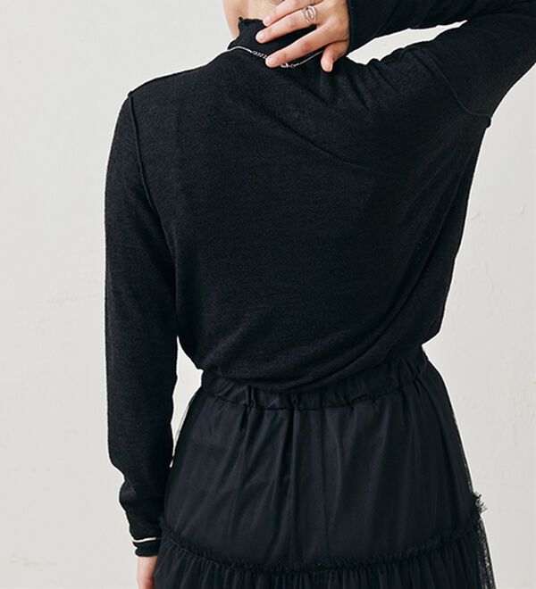 RANAN（ラナン）の「前後２ＷＡＹ！メロウ使いニットソーフリルプルオーバー（カットソー）」｜詳細画像