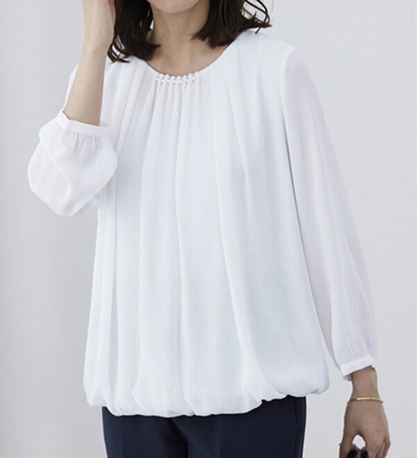 BELLUNA（ベルーナ）の「＜セレモニースタイル＞パール使いブラウス（ブラウス）」｜オフ白