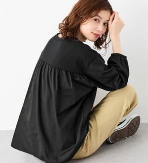 Viola e Viola（ヴィオラ エ ヴィオラ）の「なめらかポンチ異素材切替フレアートップス（カットソー）」｜詳細画像