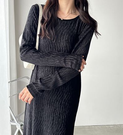 GeeRA（ジーラ）の「ベロアプリーツロングワンピース（その他ワンピース）」