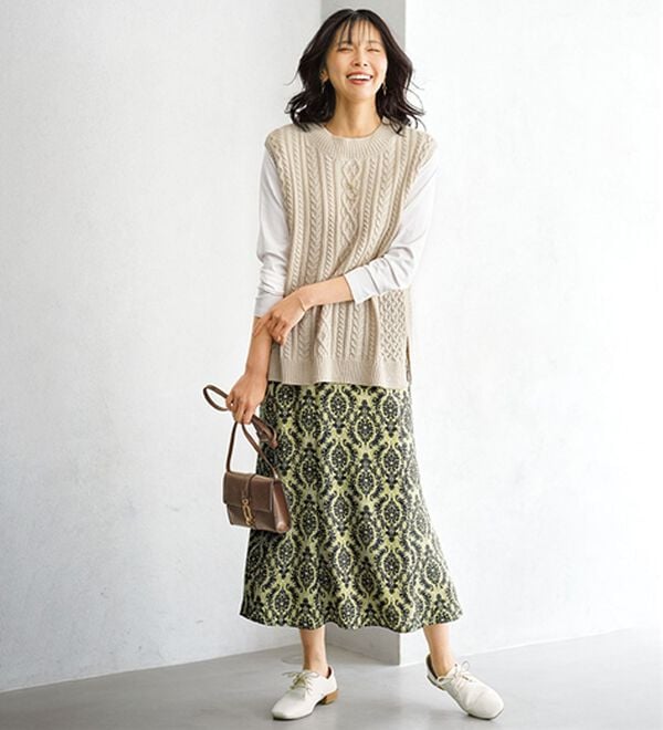 BELLUNA（ベルーナ）の「艶やかプリント切替フレアースカート（ロングスカート）」｜詳細画像