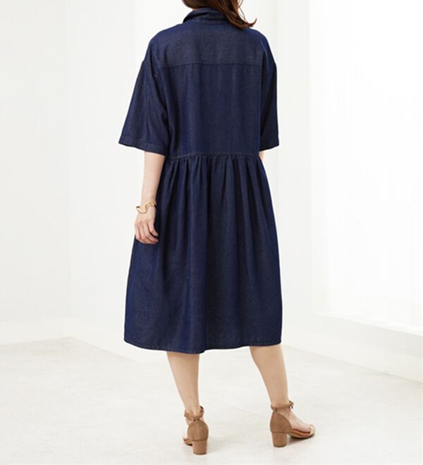 BELLUNA（ベルーナ）の「【Ｌａｇｒｉｌｕａ】ギャザー使いデニムシャツワンピース（シャツワンピース）」｜詳細画像