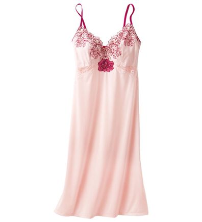 LAVIENNE（ラヴィエンヌ）の「【ラヴィモア】気分も上がるご褒美レーススリップ（肌着・インナーウェア）」