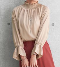 BELLUNA（ベルーナ）の「シャーリングブラウス（ブラウス）」