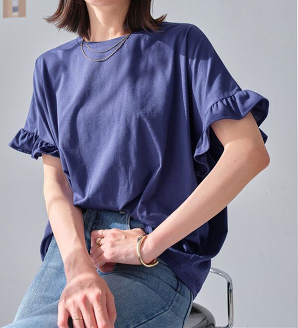 Viola e Viola（ヴィオラ エ ヴィオラ）の「サラリ綿混フリル袖Tシャツ（カットソー）」｜詳細画像