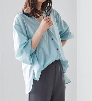 RANAN（ラナン）の「ディープVネックシアーシャツ（シャツ）」｜ブルー