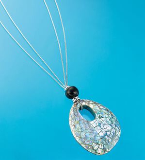 BELLUNA（ベルーナ）の「水牛使いシェルペンダント（その他ファッション小物）」｜シルバー系