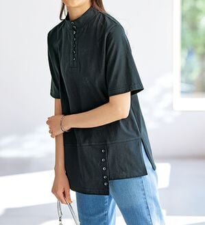 BELLUNA（ベルーナ）の「汗染み対策！綿１００％多ボタンハイネックＴシャツ（カットソー）」｜ブラック