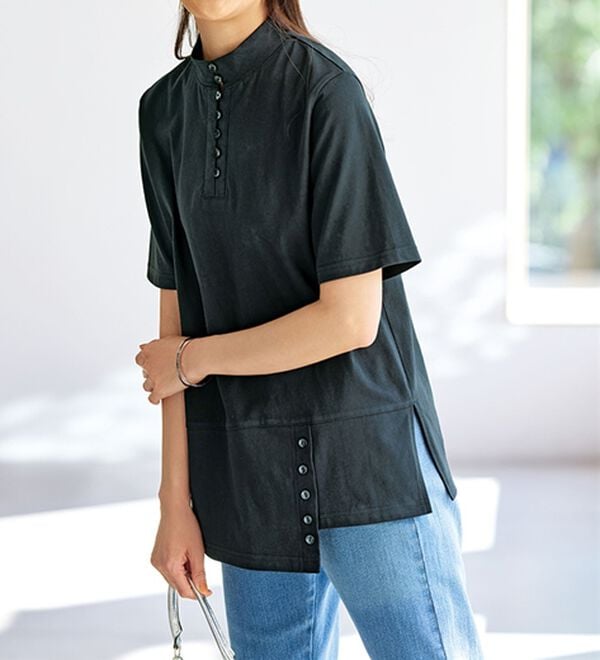 BELLUNA（ベルーナ）の「汗染み対策！綿１００％多ボタンハイネックＴシャツ（カットソー）」｜ブラック