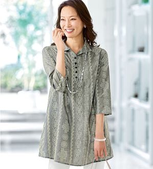 BELLUNA（ベルーナ）の「＜軽い着心地が旅行に嬉しい！＞綿入り杢調プリントチュニック（チュニック）」｜詳細画像