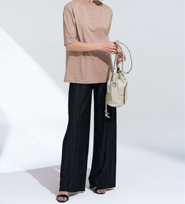 BELLUNA（ベルーナ）の「綿１００％抗菌防臭汗ジミ対策プルオーバー（カットソー）」｜詳細画像