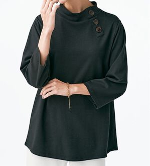 BELLUNA（ベルーナ）の「色あせにくい黒！ボタン使いハイネックプルオーバー（カットソー）」｜詳細画像