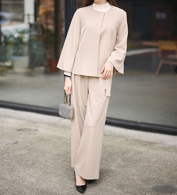 RANAN（ラナン）の「【２点セット】防しわ！洗える！ケープライクジャケットセットアップ（パンツスーツ）」｜詳細画像