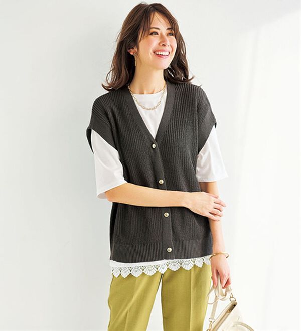 BELLUNA（ベルーナ）の「あぜ編ニット金ボタン使いアンサンブル（アンサンブル）」｜チャコール