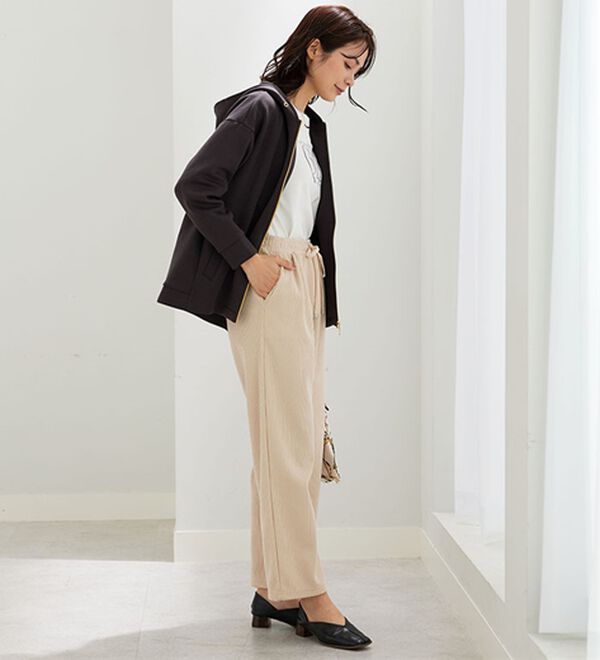 BELLUNA（ベルーナ）の「【快適Ｌａｂ．】とろみ素材裾タックパーカー（パーカー）」｜詳細画像