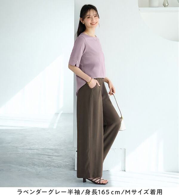 alotta（アロッタ）の「【選べる袖丈】柔らか綿混素材パール調ボタンＴシャツ（カットソー）」｜詳細画像