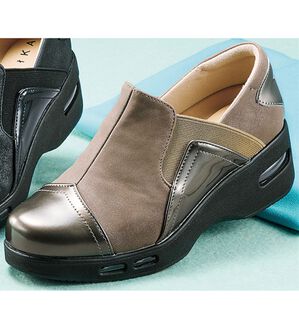 BELLUNA（ベルーナ）の「４Ｅダブルエア異素材切替シューズ（スリッポン）」｜オーク