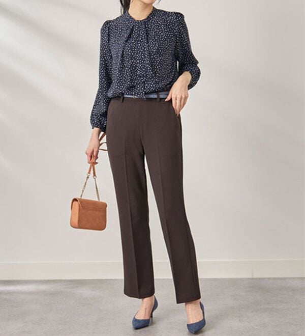 BELLUNA（ベルーナ）の「ジョーゼット素材フレアーパンツ（フルレングスパンツ）」｜詳細画像