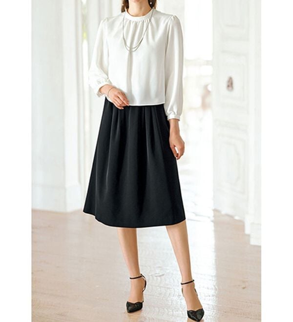 BELLUNA（ベルーナ）の「快適！ストレッチ素材ワンピースアンサンブル（ワンピースセットスーツ）」｜詳細画像