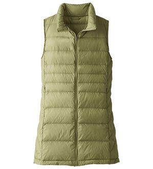 BELLUNA（ベルーナ）の「洗える！軽量ダウンロングベスト（ポーチ付）（ベスト）」｜オリーブ
