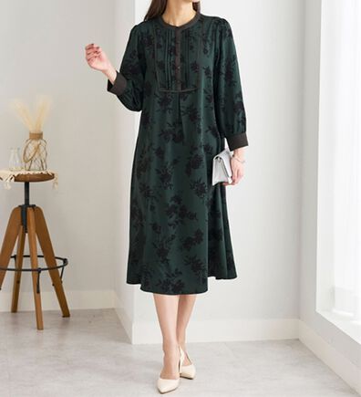 BELLUNA（ベルーナ）の「ビンテージ柄ピンタック使いワンピース（その他ワンピース）」