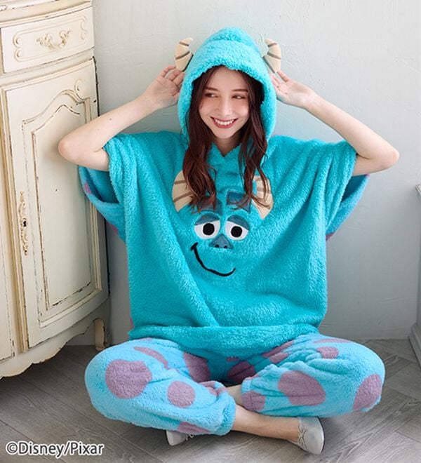 BELLUNA（ベルーナ）の「＜Ｄｉｓｎｅｙ＞【モンスターズ・インク（サリー）】両面ボアポンチョ（パジャマ・ルームウェア）」｜詳細画像