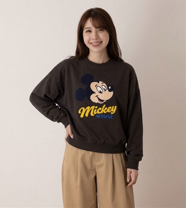 「＜Disney＞【ミッキー＆ミニー】サガラ刺しゅうゆったり裏毛トレーナー（カットソー）」｜詳細画像