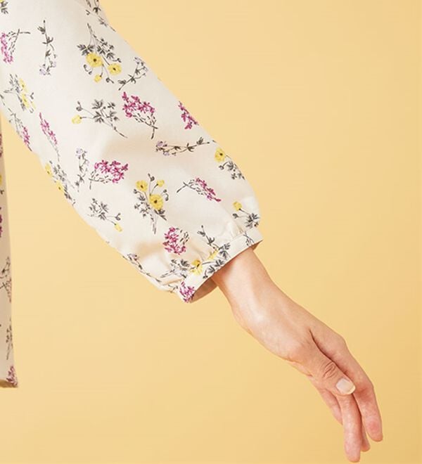 BELLUNA（ベルーナ）の「ふんわり柔らかギャザー使いブラウス（ブラウス）」｜詳細画像