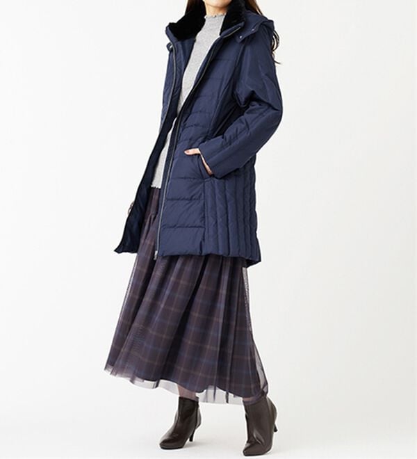 BELLUNA（ベルーナ）の「フレンチダウン使い細見えキルト切替ロングコート（ロングコート）」｜詳細画像