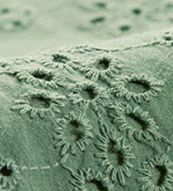 BELLUNA（ベルーナ）の「綿１００％レース切替デザインブラウス（ブラウス）」｜詳細画像