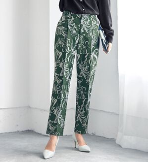 VINNO（ヴィノ）の「花柄ジャカードパンツ（フルレングスパンツ）」｜グリーン