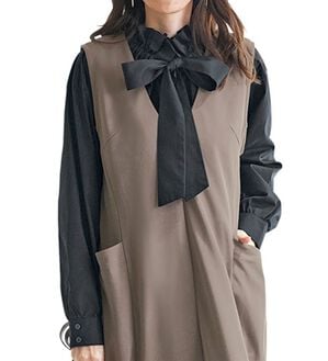 BELLUNA（ベルーナ）の「顔が華やぐギャザーリボンデザインブラウス（ブラウス）」｜黒